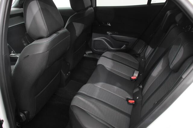 Peugeot 2008 1.2 PureTech 130pk Automaat Allure Navigatie Climate Control LED Lichtmetalen Velgen Parkeer sensoren Cruise Control