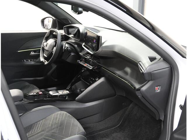 Peugeot 2008 1.2 130PK GT | 1ste eigenaar | AppleCarplay/Android Auto | Alcantara/LEER | 17"LMV | 360'Camera | AUTOMAAT | Keyless | Adaptive Cruise Control | Climate Control | Camera | FULL LED | Two-Tone | Sfeerverlichting | Isofix | Privacy Glass |