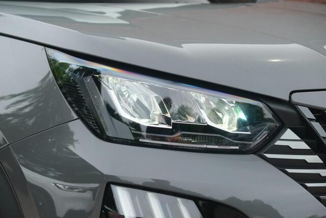 Peugeot 2008 1.2 PureTech 100pk Allure | Navi | App Connect | Climate | Cruise | Camera | PDC