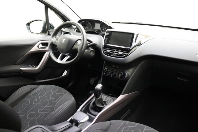 Peugeot 2008 1.2 PureTech 82pk Blue Lion | Trekhaak | Airco | Navigatie | Cruise Control | Radio | Bluetooth | Parkeersensor