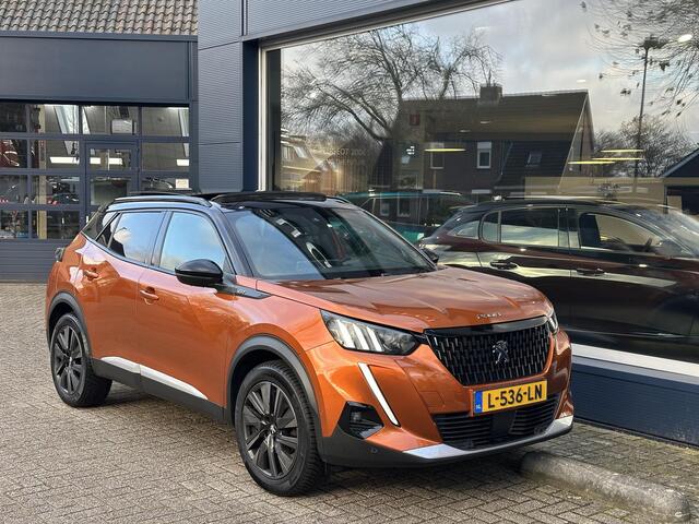 Peugeot 2008 1.2 Turbo 130 PK GT Pack | Meest Complete Uitvoering | Panorama Schuif-Kanteldak | Navigatie | Trekhaak 1200 Kg Afneembaar | Alcantara Interieur | Stoelverwarming | Adaptieve Cruise Control | Full LED Verlichting | Keyless Entry | Climate Control | Camera