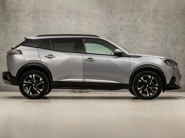 Peugeot 2008 1.2 PureTech GT-Line Automaat (APPLE CARPLAY, GROOT NAVI, 360 CAMERA, ZWART HEMEL, SPORTSTOELEN, LEDER, CRUISE, GETINT GLAS, NIEUWSTAAT)