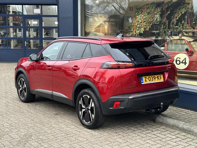 Peugeot 2008 1.2 Turbo 100 PK Allure | Trekhaak 1200 KG | Navigatie | LED Verlichting | Parkeercamera | Parkeersensoren | Digitaal Dashboard | Cruise Control | Climate Control | Half Lederen stoelen | Lichtmetalen Velgen 17 inch |