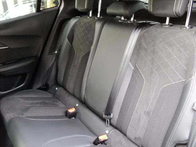 Peugeot 2008 1.2 GT 155pk