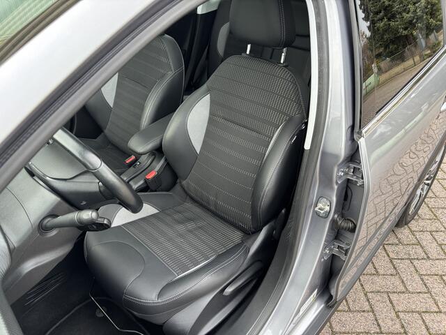 Peugeot 2008 1.2 PureTech GT-Line Automaat [ Fm navi,camera,panodak,h-leer,cruise,lmv ]