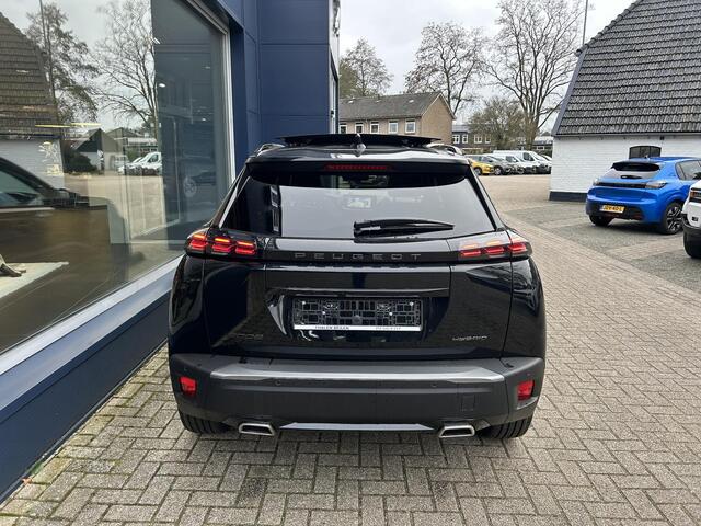 Peugeot 2008 1.2 Hybrid 145 PK GT | Automaat Hybride | VOORRAAD DEAL met ¤7.000 Korting | Panorama Schuif-/Kanteldak | Navigatie | 360 Graden Camera | Keyless Entry | Full LED Verlichting | Zwart Dak | Climate Control | 18" Lichtmetalen Velgen Evissa | Sportstoelen | 