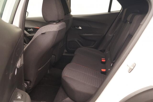 Peugeot 2008 1.2 PureTech 130pk Active Pack -NAVI-CAM-PDC-