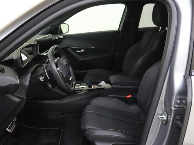 Peugeot 2008 1.2 Hybrid 136 GT