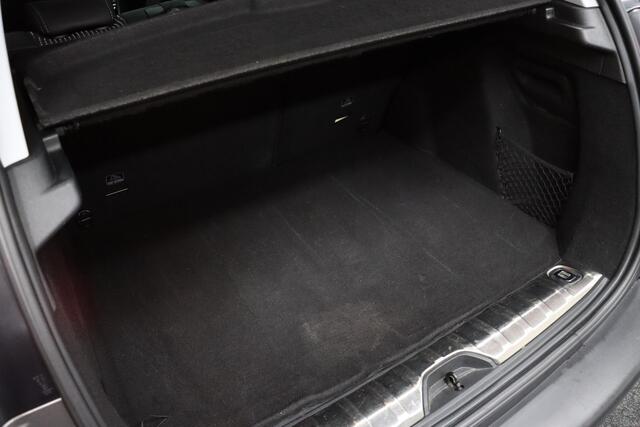 Peugeot 2008 1.2 PureTech Automaat Allure | Panoramadak | Trekhaak | Cruise-control | Apple Carplay & Android Auto | Leder | Clima | Parkeerassistent | Navigatie | LM Velgen