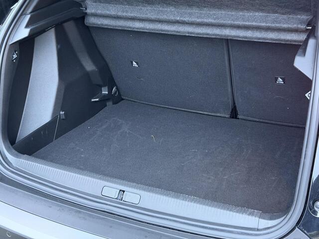 Peugeot 2008 Allure 1.2 PureTech 130PK Parkeersensoren, Stoelverwarming, Cruise control, Climate Control, Apple Carplay, Android Auto