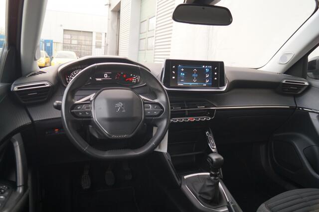 Peugeot 2008 1.2 PureTech Active Pack -NAVI-ECC-PDC-TREKHAAK-