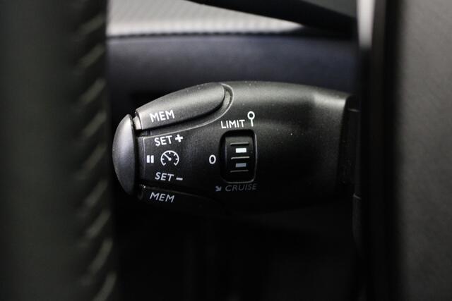 Peugeot 2008 1.2 PureTech Allure |Camera|