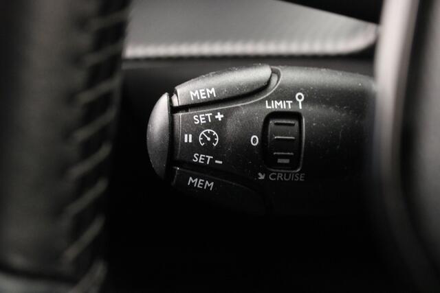 Peugeot 2008 1.2 PureTech Allure Pack |Camera|Navi|