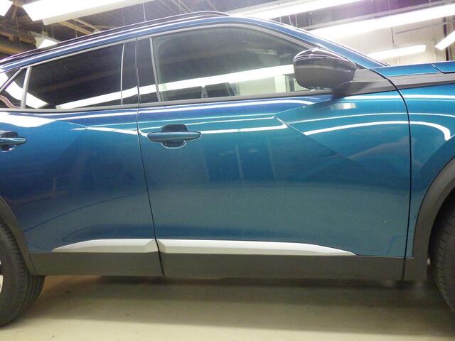 Peugeot 2008 1.2 Hybrid 145 Allure ALL IN RIJKLAARPRIJS/Camera rondom-Trekhaak/Adaptieve Cruise Control/Lage kilometerstand