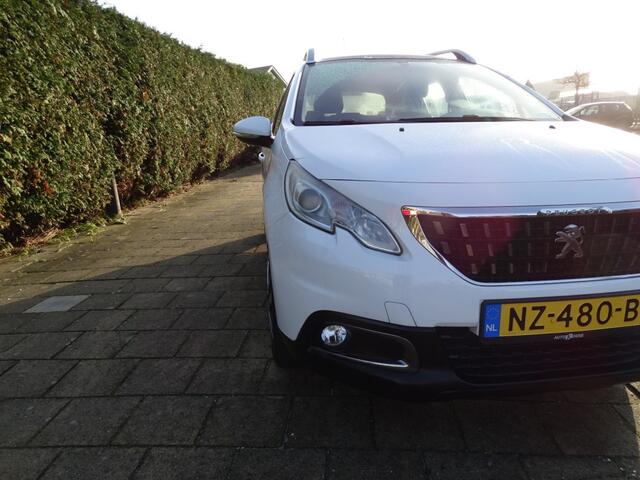 Peugeot 2008 1.2 PT BL EXE.-Automaat-46884 km-Navi-Clima-Media app-Blth