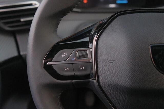 Peugeot 2008 1.2 PureTech 100pk Allure | Navi | App Connect | Climate | Adaptive Cruise | Keyless | Camera | Blind Spot