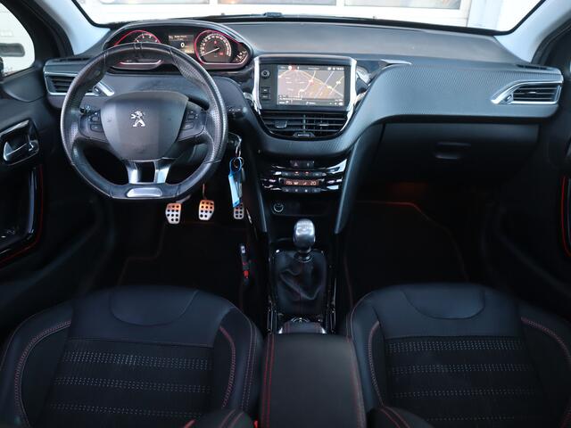 Peugeot 2008 1.2 PureTech GT-Line / trekhaak / camera / 111pk 6-bak