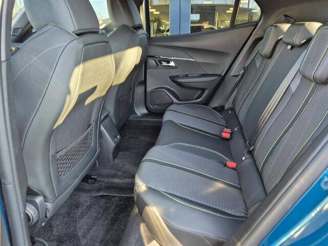 Peugeot 2008 1.2 Hybrid 145 GT | Nieuwstaat | Exclusieve uitvoering | HEV |