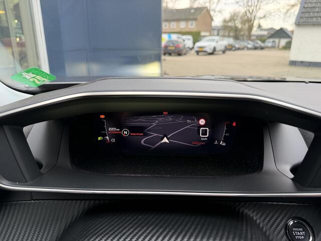 Peugeot 2008 1.2 Turbo 100 PK Allure Pack | 1e Eigenaarsauto met slechts 38.851 km! | Afneembare trekhaak 1200KG | Navigatie | Camera | Hoge Zitpositie | LED verlichting | Cruise Control | Climate Control | 17" Lichtmetalen Wielen | Groot Multimedia scherm met Apple C