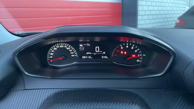 Peugeot 2008 1.2 PureTech Active CARPLAY / NAVI / AIRCO / PDC / BLUETOOTH / CRUISE / DAB+ / NL-AUTO