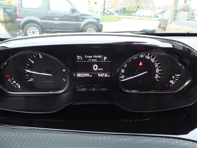 Peugeot 2008 1.2 PureTech Allure Automaat PANODAK, TREKH, NAVI, CLIMA, CRUISE, 1e EIG!!