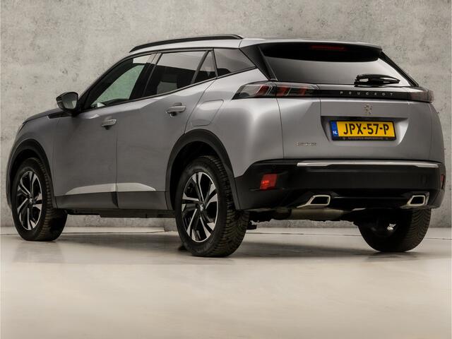 Peugeot 2008 1.2 PureTech Allure Sport Automaat (APPLE CARPLAY, NAVIGATIE, CLIMATE, 360 CAMERA, LEDER, SPORTSTOELEN, GETINT GLAS, ZWART HEMEL, CRUISE, NIEUWSTAAT)