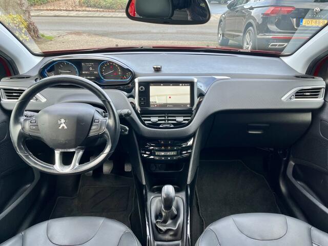 Peugeot 2008 1.2 PureTech Allure Navigatie Cruise control