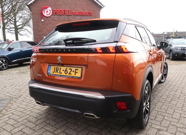 Peugeot 2008 130 Pk Benzine Allure * Navigatie * Keyless Start Button * Dab Radio * 1/2 Lederen Interieur * Climate & Cruise Control * Vingerhoets; Vierde Generatie Eersteklas Service. Al meer dan 100 jaar een begrip in de Brabantse Kempen.