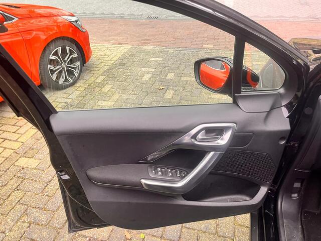 Peugeot 2008 1.2 PureTech Allure