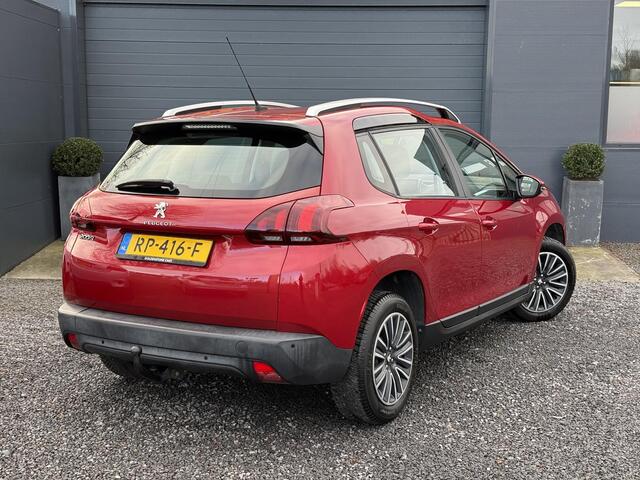 Peugeot 2008 1.2 PureTech Blue Lion Automaat,110pk,Trekhaak,Dealer Onderhouden,Navi,Airco,Cruise,Pdc,N.A.P,Bj 12-2017,Distributie vv 2023,Apk tot 06-2026