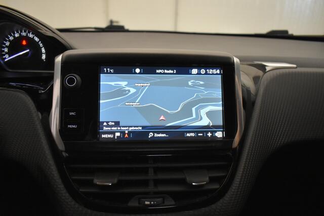 Peugeot 2008 1.2 PureTech 110PK Automaat Navi Cruise PDC V+A