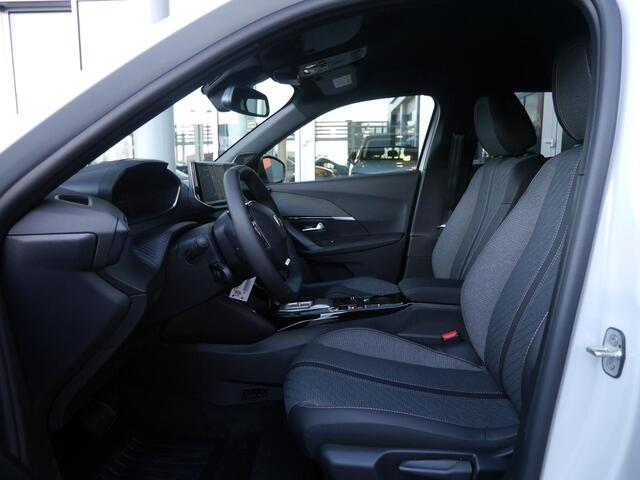 Peugeot 2008 1.2 Hybrid 145 Allure | Automaat | Nieuwe auto | Lichtmetalen velgen | Lichtmetalen velgen | Dakrails | Climate control | Cruise control | Regensensor | Led verlichting