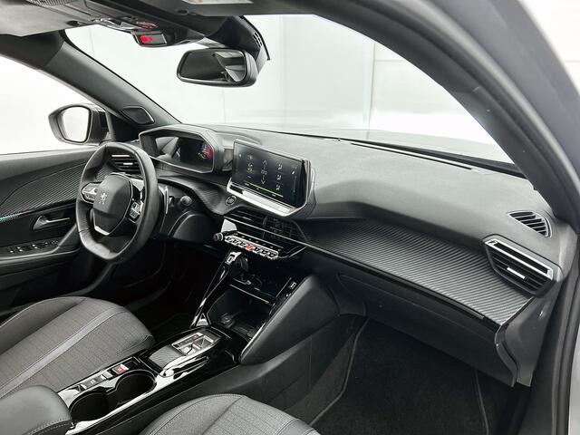 Peugeot 2008 1.2 PureTech Allure Pack Navigatie | PDC | Achteruitrijcamera | Climate control