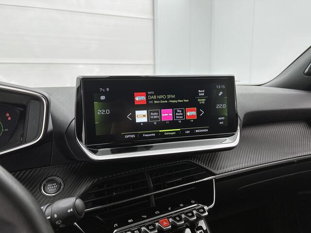 Peugeot 2008 1.2 PureTech Allure Pack Navigatie | PDC | Achteruitrijcamera | Climate control