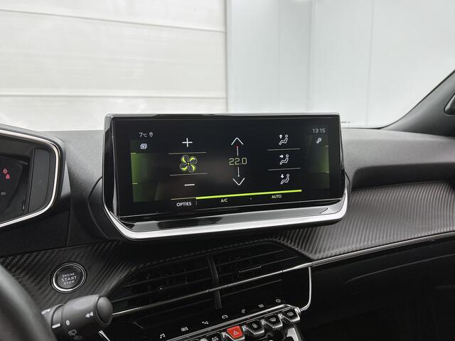 Peugeot 2008 1.2 PureTech Allure Pack Navigatie | PDC | Achteruitrijcamera | Climate control