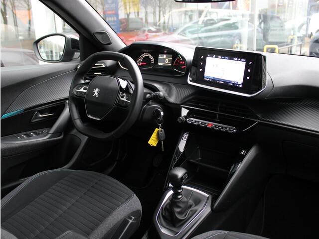 Peugeot 2008 1.2 PureTech Style | Camera / Climate / Navi