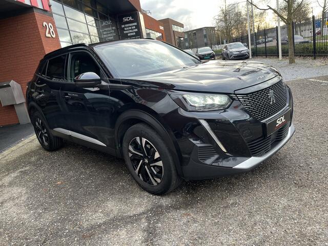 Peugeot 2008 1.2 PureTech Allure // LED // CRUISE // HALF LEDER // CAMERA+SENSOREN // NAVI+CARPLAY// STOELVERWARMING //