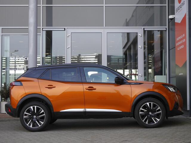 Peugeot 2008 1.2 130PK PureTech GT Pack | Stoelverwarming | Camera | 18inch | Adaptieve cruise control | Navigatie | Keyless entry & Start