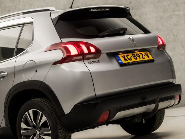 Peugeot 2008 1.2 PureTech Allure Sport Automaat (PANORAMADAK, APPLE CARPLAY, NAVIGATIE, CLIMATE, LEDER, GETINT GLAS, SPORTSTOELEN, PARKEERSENSOREN, LM VELGEN, TREKHAAK, NIEUWSTAAT)