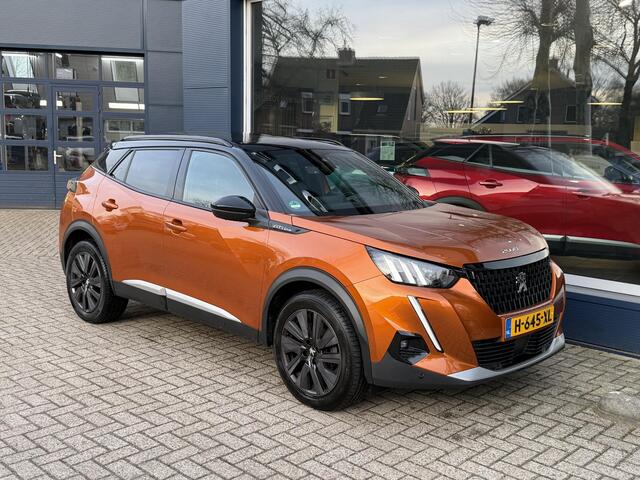 Peugeot 2008 1.2 Turbo 130 PK GT-Line | Panorama Schuif-Kanteldak | Navigatie via Telefoon | Stoelverwarming | Cruise Control | Full LED Verlichting | Keyless Start | 18" Lichtmetalen Velgen EVISSA | Climate Control | Camera | Parkeersensoren |