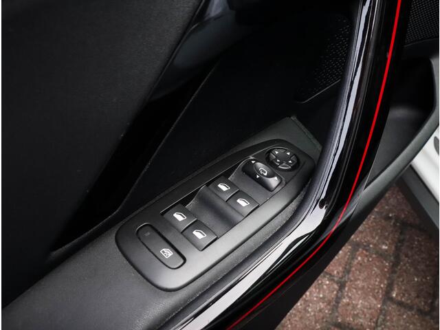 Peugeot 2008 1.2 PureTech GT-line | Trekhaak | Pano | Camera