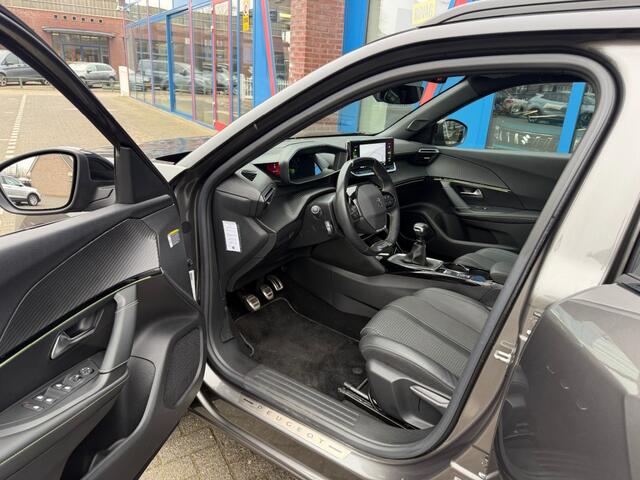 Peugeot 2008 1.2 130pk GT-Line Panodak Navi Carplay Camera Leer Airco(ECC)