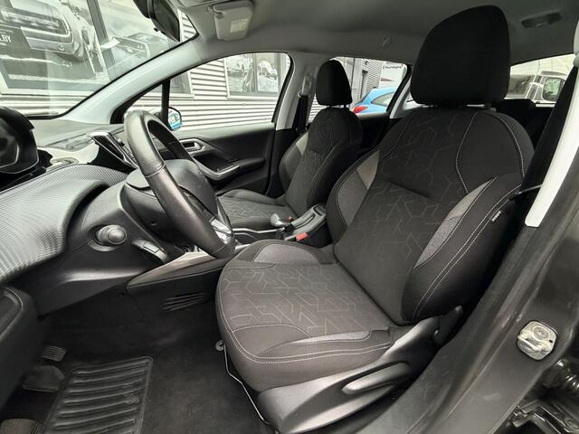 Peugeot 2008 1.2 PureTech Style Clima Navi CarPlay