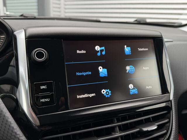 Peugeot 2008 1.2 PureTech Style Clima Navi CarPlay