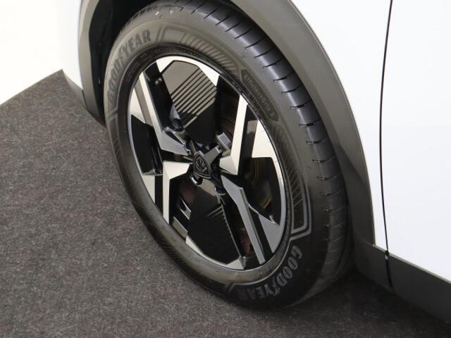 Peugeot 2008 1.2 PureTech 100 Allure P4