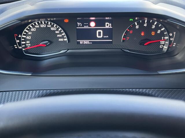 Peugeot 2008 1.2 PureTech Allure Pack | Clima/Cruise/Apple CarPlay-Android Auto/17"/Bluetooth/PDC Achter/Privacy-Glass