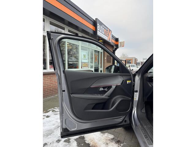 Peugeot 2008 HYBRID 145 e-DSC6 GT |Demo|GT-Line!|