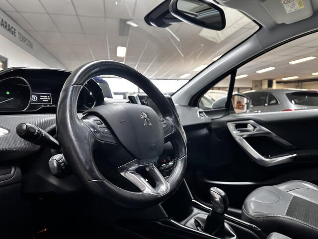 Peugeot 2008 1.2 PureTech Allure /D-Riem Verv. 93000KM! /Pano-Dak /Camera /Apple + Android /DAB+! /Navi /Climat /Cruise /Elek. pakket /Bluetooth /Regensensor /16"LMV /Extra getint glas /PDC /LED Dagrijverl.
