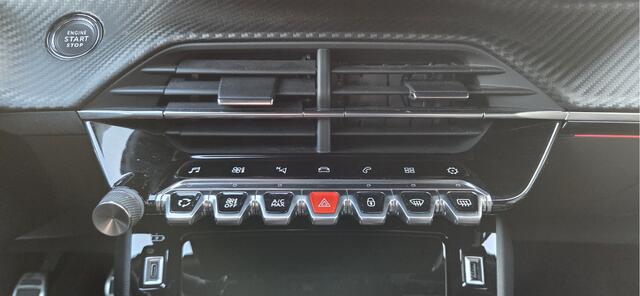 Peugeot 2008 1.2 PureTech GT Pack Trekhaak Navi Cruise Climat