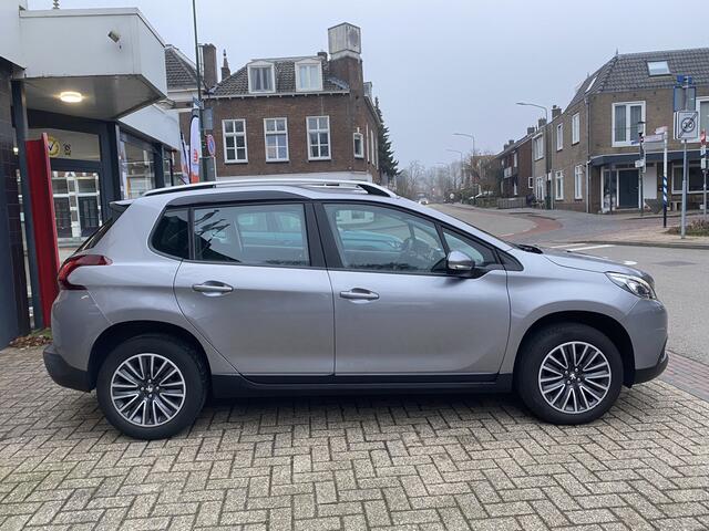 Peugeot 2008 1.2 PureTech Blue Lion All-in Prijs Stoel verwarming/Airco/Cruise/Bluetooth/Parkeer sens Eurorepar